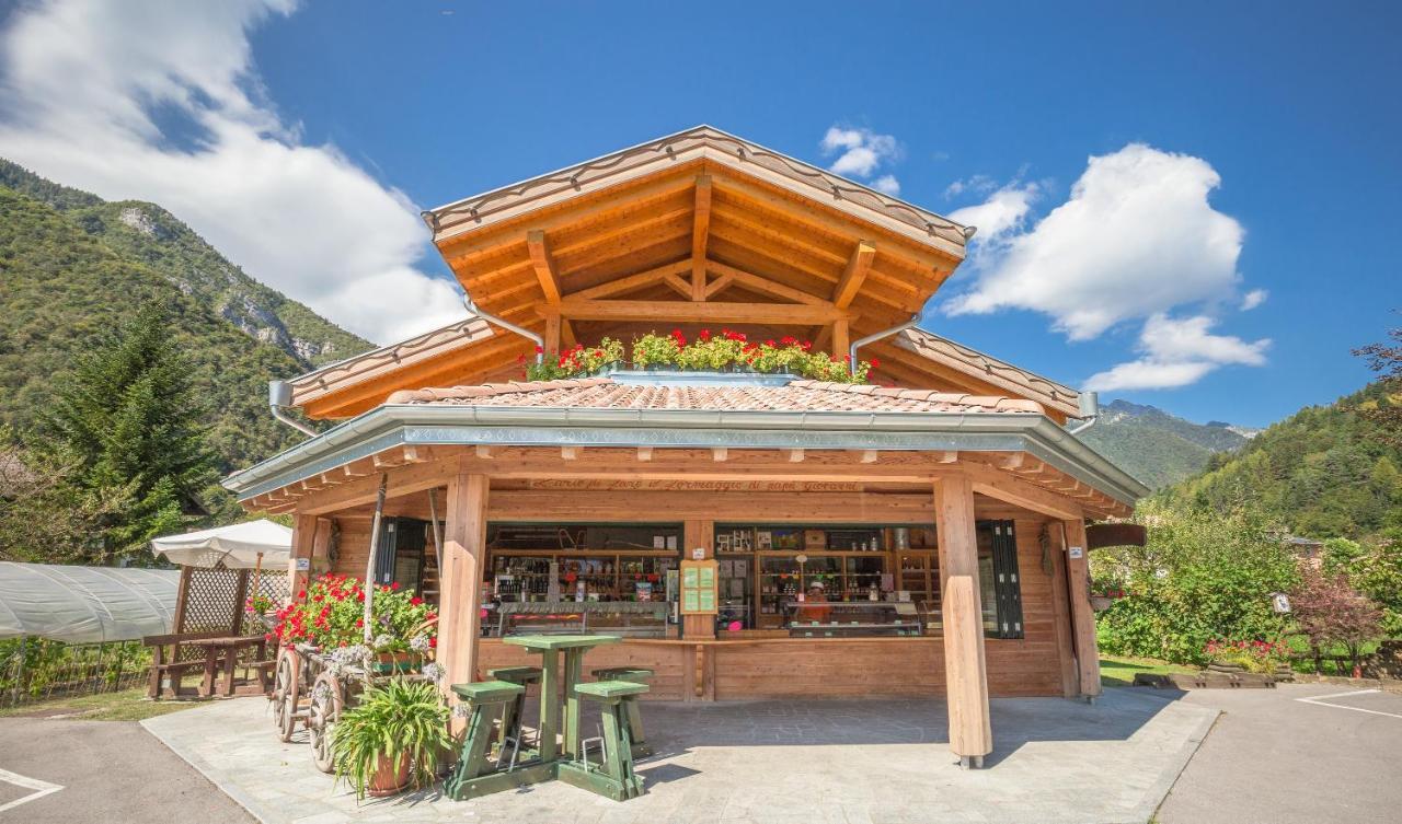 B&B Dalla Fattoria Della Patty Pieve Di Ledro Kültér fotó